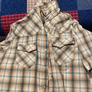 Wrangler wrancher pearl snap